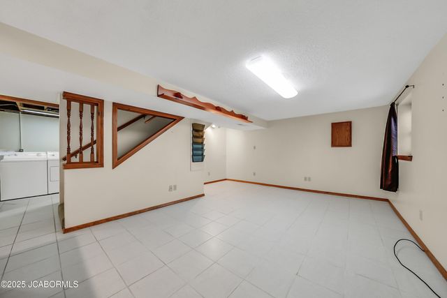 1614 SUNSET LAKE ROAD, Jefferson City, MO 65109