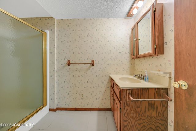 1614 SUNSET LAKE ROAD, Jefferson City, MO 65109