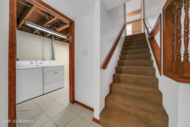 1614 SUNSET LAKE ROAD, Jefferson City, MO 65109