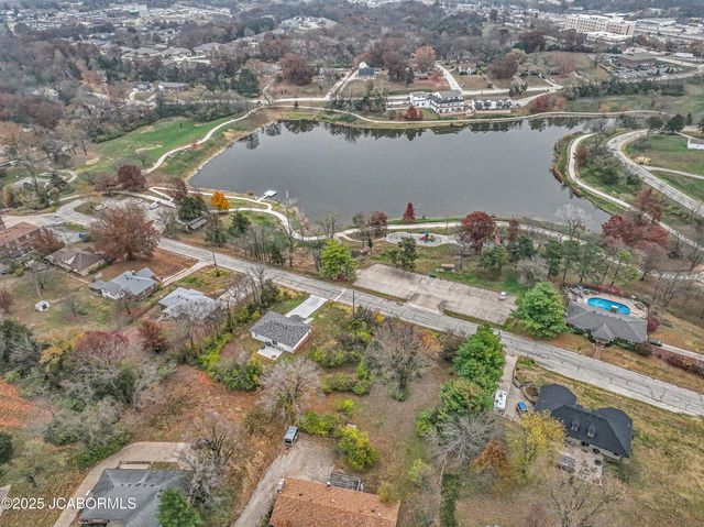 1614 SUNSET LAKE ROAD, Jefferson City, MO 65109