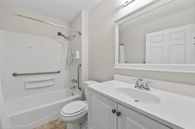 416 S Hardie Street, Alvin, TX 77511