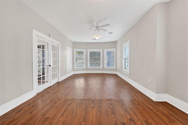 416 S Hardie Street, Alvin, TX 77511