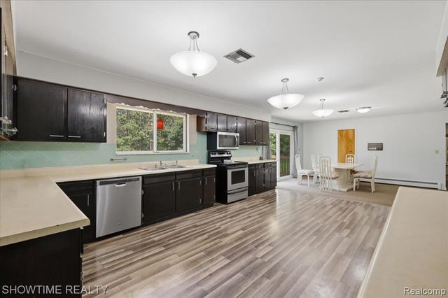 1661 Madeline Drive, Lapeer, MI 48446