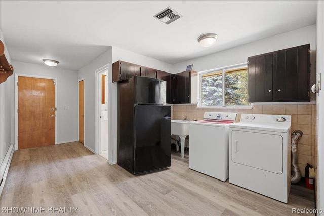 1661 Madeline Drive, Lapeer, MI 48446