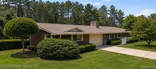 1661 Madeline Drive, Lapeer, MI 48446