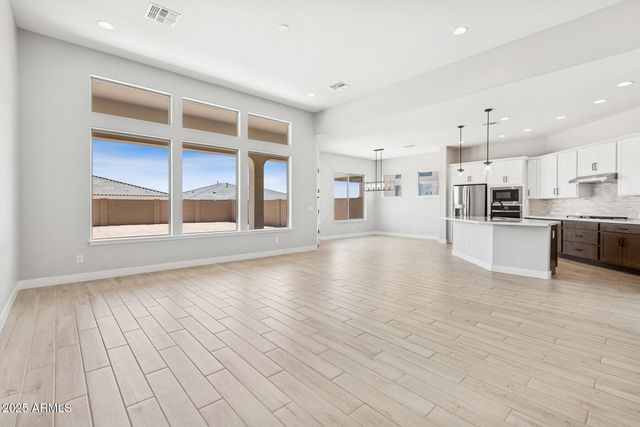 6859 N 190TH Drive, Waddell, AZ 85355