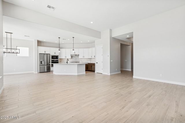 6859 N 190TH Drive, Waddell, AZ 85355