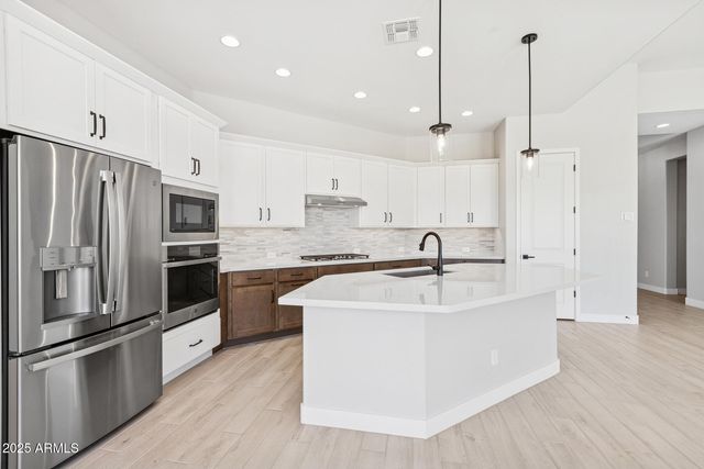 6859 N 190TH Drive, Waddell, AZ 85355