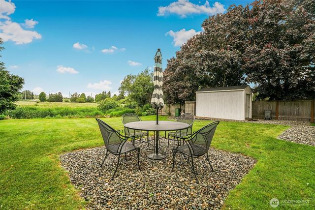835 Livingston Bay Shore Drive, Camano Island, WA 98282