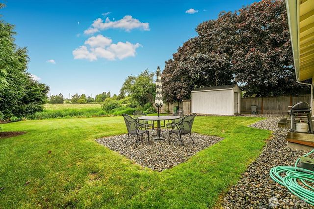 835 Livingston Bay Shore Drive, Camano Island, WA 98282