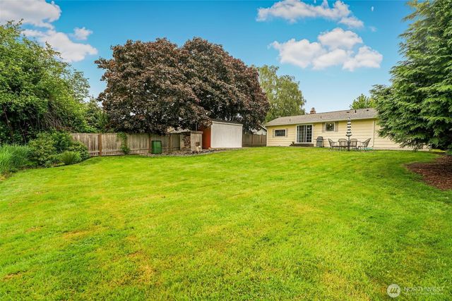835 Livingston Bay Shore Drive, Camano Island, WA 98282