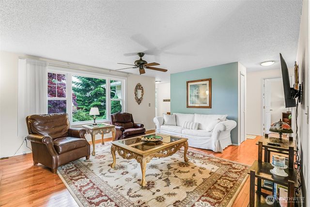 835 Livingston Bay Shore Drive, Camano Island, WA 98282
