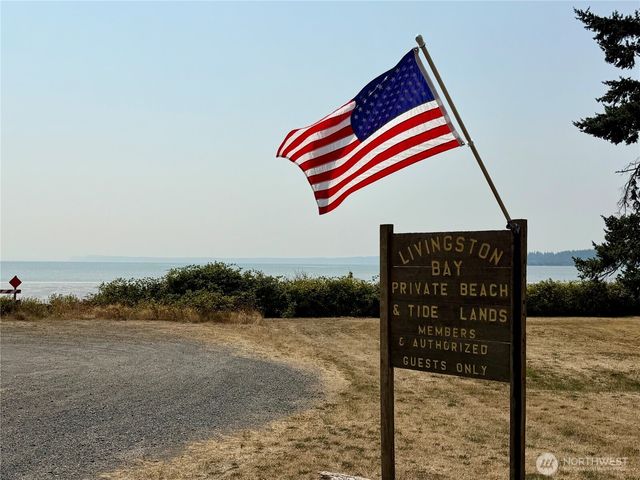 835 Livingston Bay Shore Drive, Camano Island, WA 98282