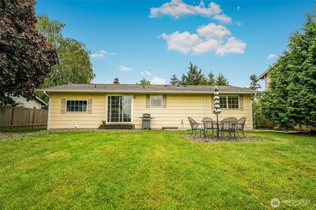835 Livingston Bay Shore Drive, Camano Island, WA 98282