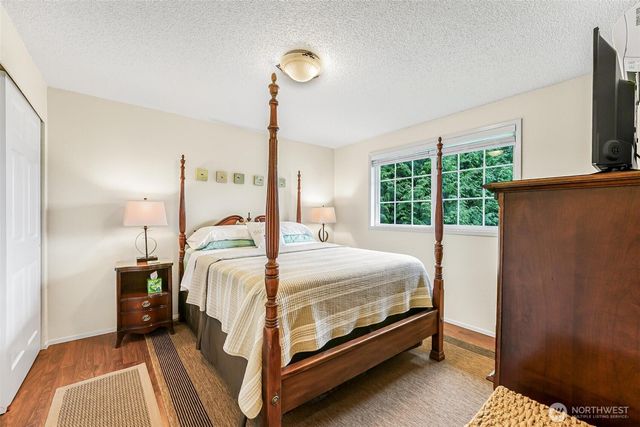 835 Livingston Bay Shore Drive, Camano Island, WA 98282