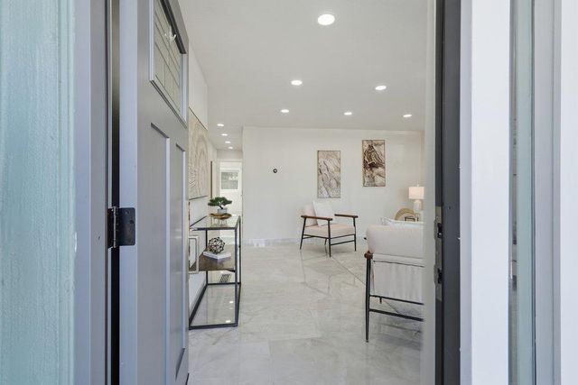 2730 Murtha, San Jose, CA 95127