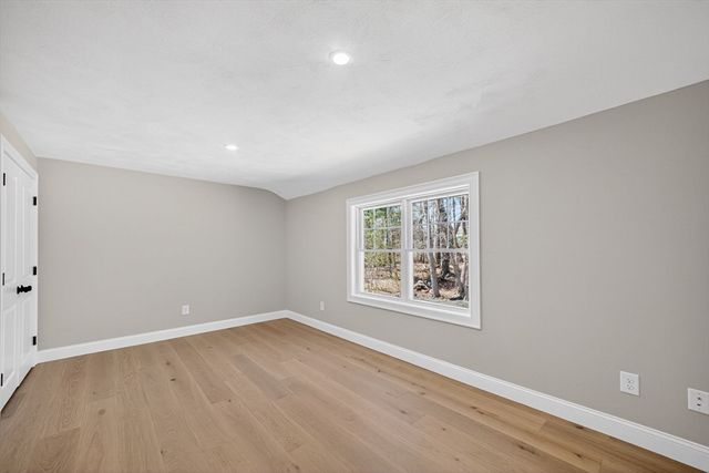 13 Radcliffe Rd B, Billerica, MA 01821