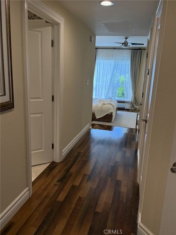 5255 Zelzah Avenue 302, Encino, CA 91316