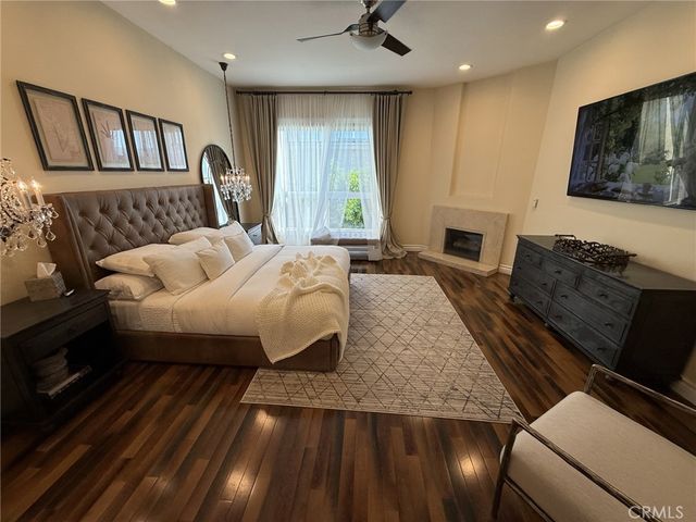 5255 Zelzah Avenue 302, Encino, CA 91316