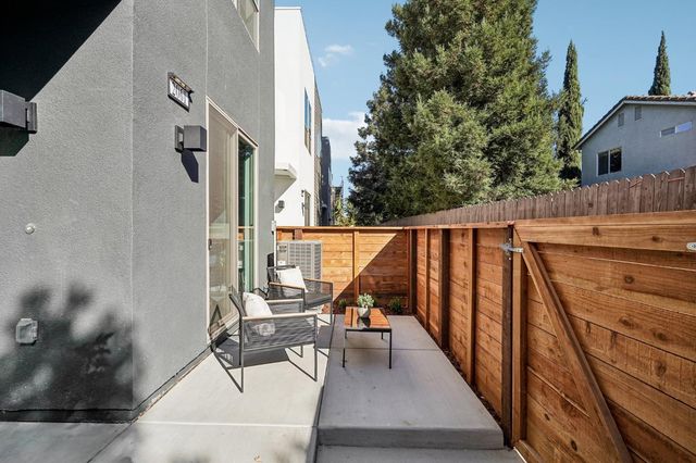 2061 Freya Walk, Sacramento, CA 95835