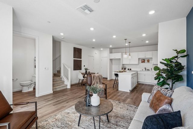 2061 Freya Walk, Sacramento, CA 95835