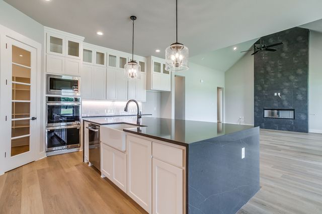 10121 Baldy Mountain Drive, Waxahachie, TX 75167
