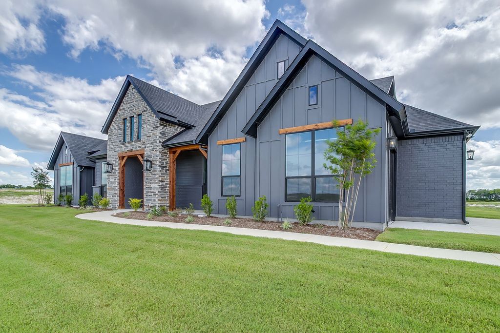 10121 Baldy Mountain Drive, Waxahachie, TX 75167
