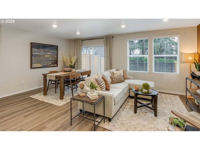 6144 Se 16th St, Gresham, OR 97080