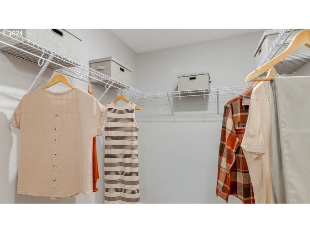 6144 Se 16th St, Gresham, OR 97080