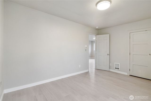 122 S Baker Street, Mount Vernon, WA 98273