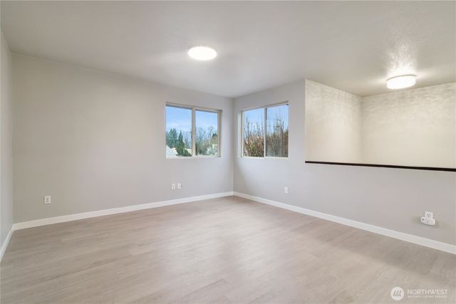 122 S Baker Street, Mount Vernon, WA 98273