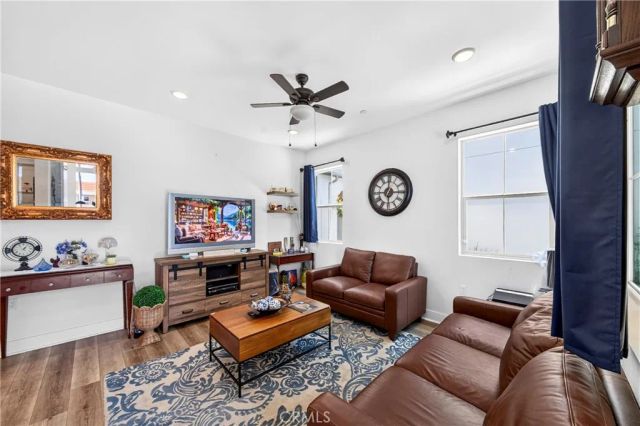 7003 Citron, Cypress, CA 90630