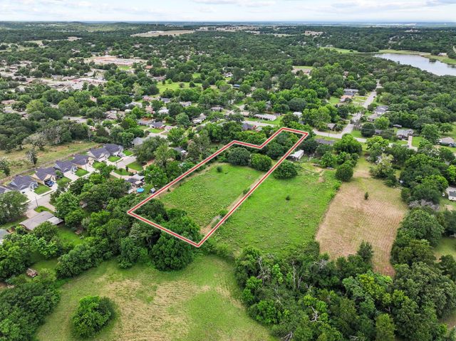 2406 Loy Lake Road, Denison, TX 75020