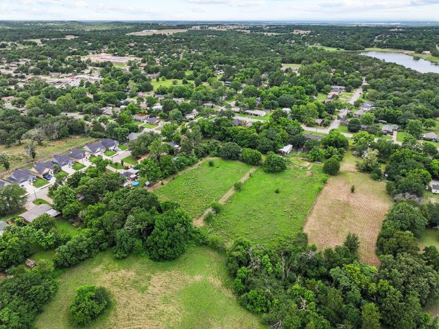 2406 Loy Lake Road, Denison, TX 75020