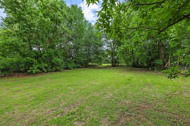 2406 Loy Lake Road, Denison, TX 75020