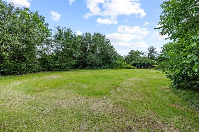 2406 Loy Lake Road, Denison, TX 75020