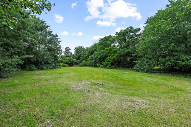 2406 Loy Lake Road, Denison, TX 75020