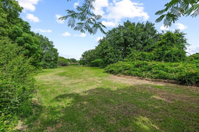 2406 Loy Lake Road, Denison, TX 75020
