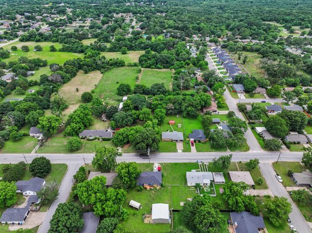 2406 Loy Lake Road, Denison, TX 75020