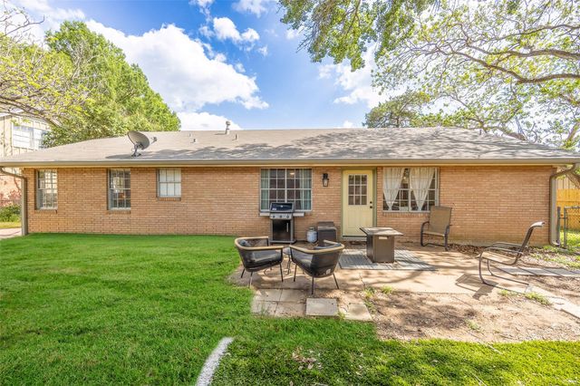 401 E Stone Street, Brenham, TX 77833