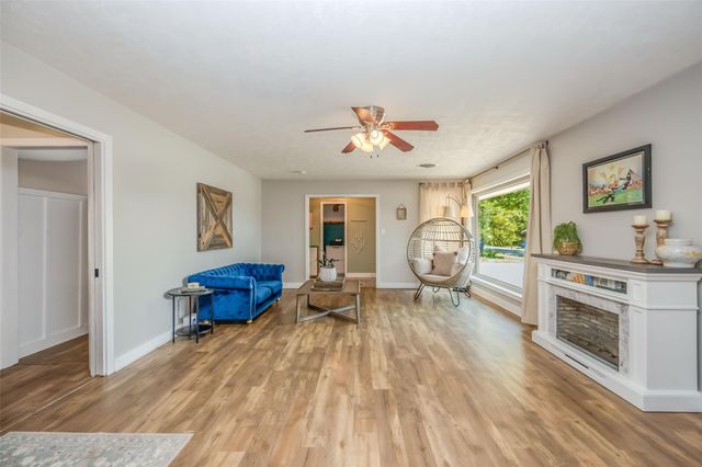 401 E Stone Street, Brenham, TX 77833