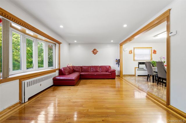 15509 Cross Island Parkway, Whitestone, NY 11357