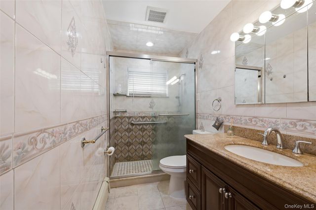 15509 Cross Island Parkway, Whitestone, NY 11357