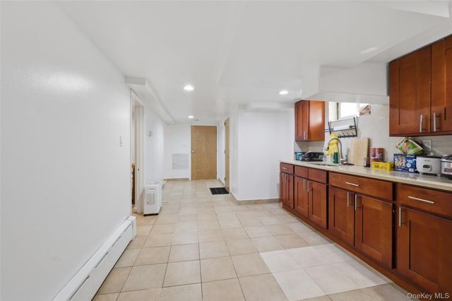 15509 Cross Island Parkway, Whitestone, NY 11357
