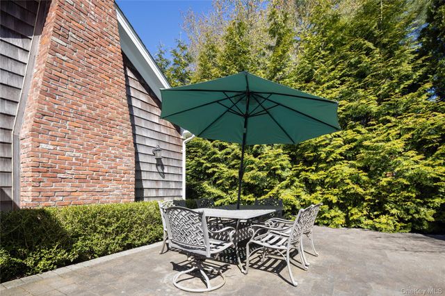 1635 Smith Road, Peconic, NY 11958