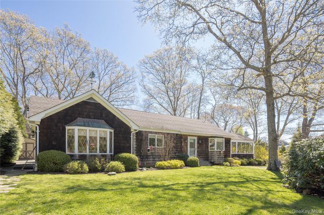 1635 Smith Road, Peconic, NY 11958
