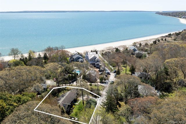 1635 Smith Road, Peconic, NY 11958
