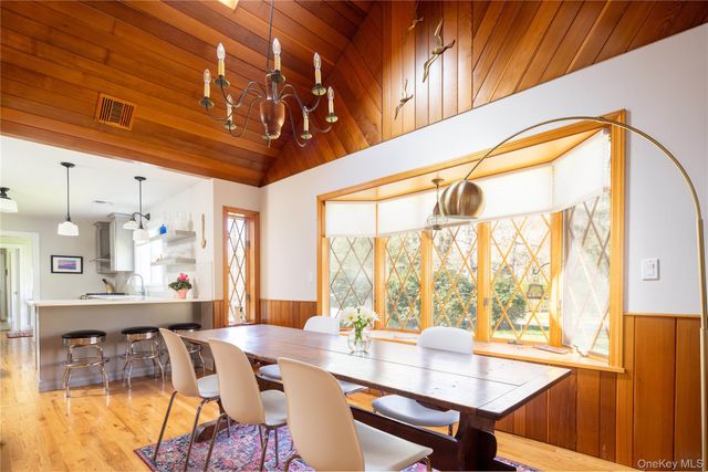 1635 Smith Road, Peconic, NY 11958
