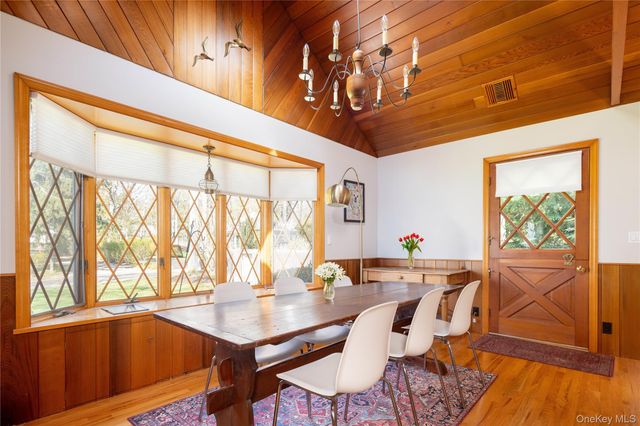 1635 Smith Road, Peconic, NY 11958