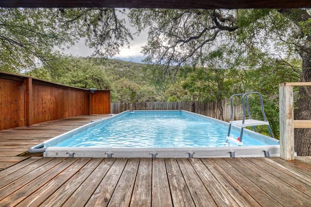 457 N Tomahawk Way, Concan, TX 78838